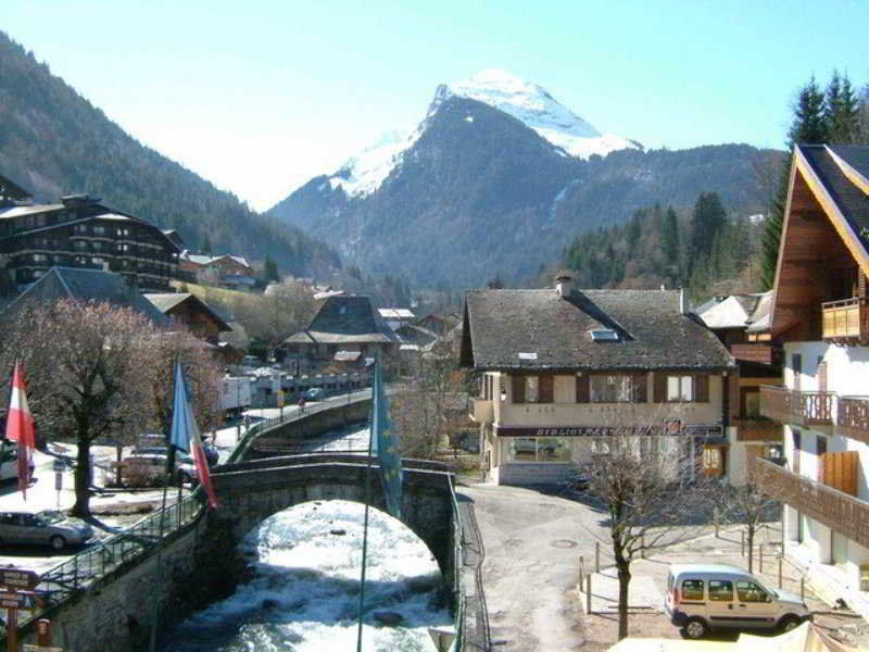 אבוריאז Hotel Rhodos Morzine מראה חיצוני תמונה