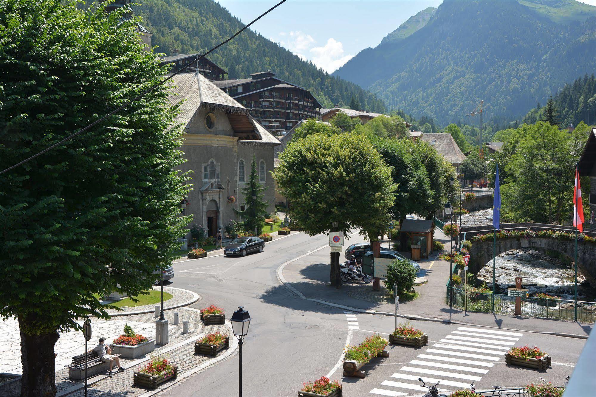 אבוריאז Hotel Rhodos Morzine מראה חיצוני תמונה