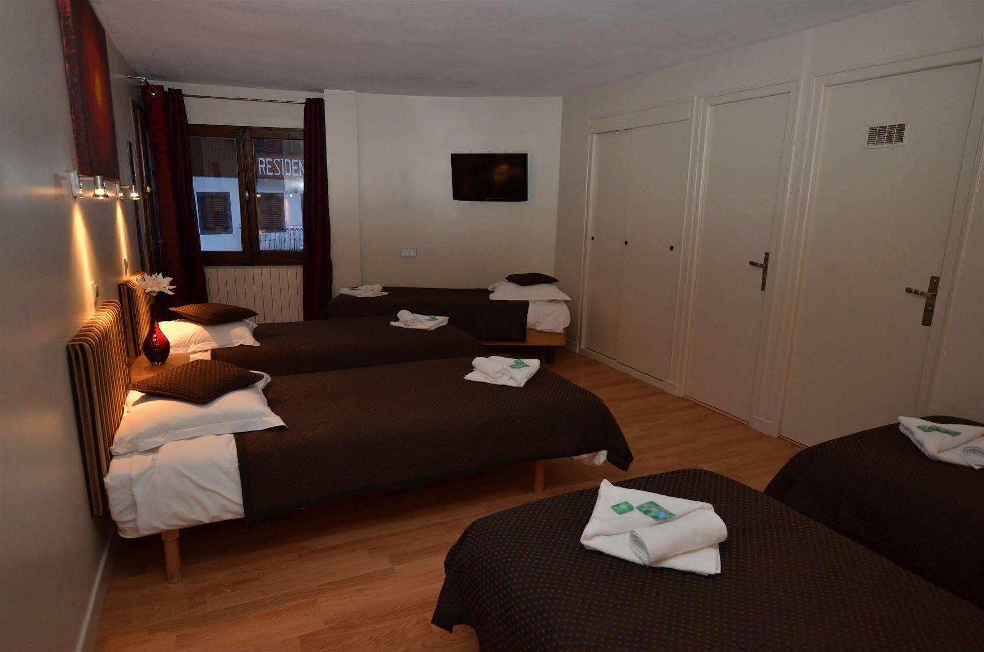 אבוריאז Hotel Rhodos Morzine מראה חיצוני תמונה